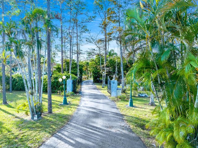 583 Rambling Drive Circle, Wellington, FL 33414