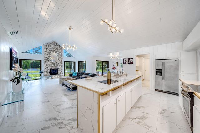 583 Rambling Drive Circle, Wellington, FL 33414