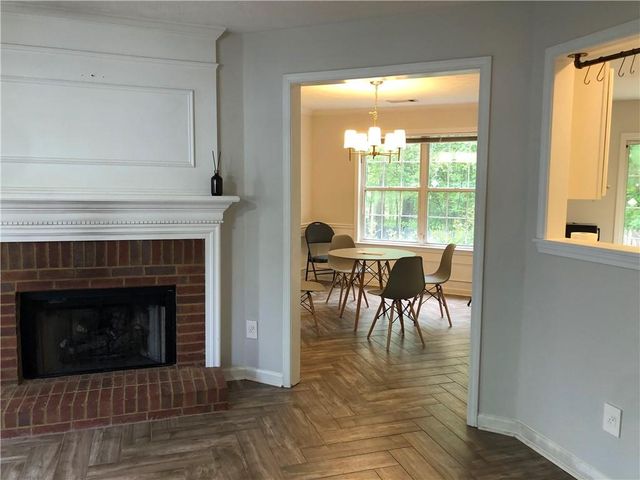 370 Manor Glen Drive, Suwanee, GA 30024