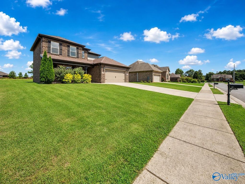 107 Angela Ridge Way, New Hope, AL 35760