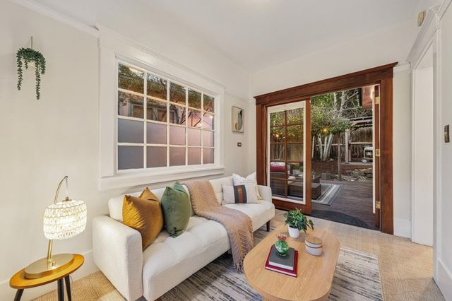 1983 1983 Yosemite Rd, Berkeley, CA 94707