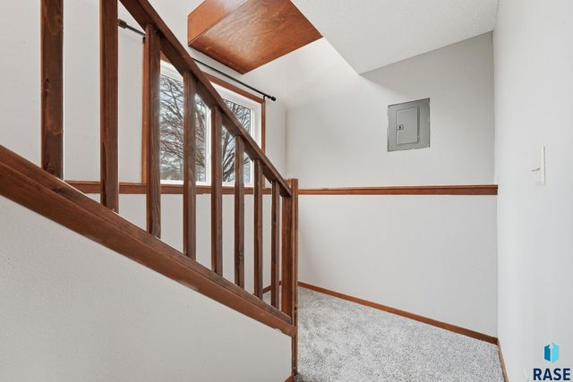 700 704 N Harrington Ave Avenue, Sioux Falls, SD 57103