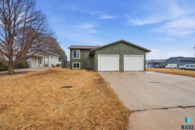 700 704 N Harrington Ave Avenue, Sioux Falls, SD 57103