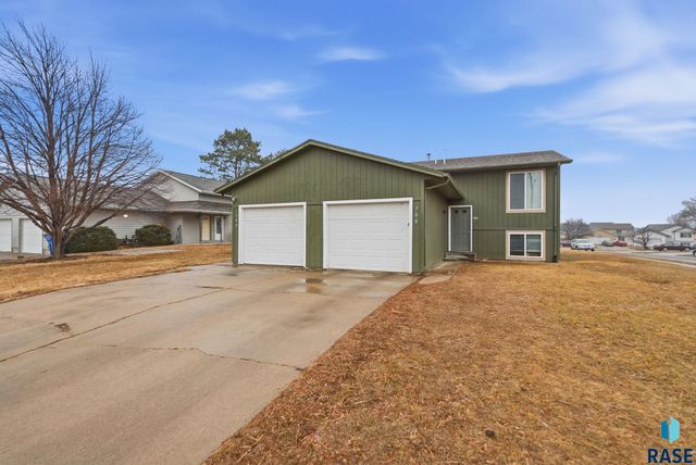 700 704 N Harrington Ave Avenue, Sioux Falls, SD 57103