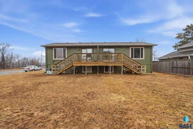 700 704 N Harrington Ave Avenue, Sioux Falls, SD 57103