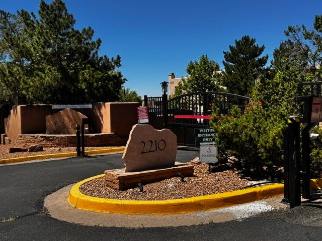 2210 Miguel Chavez 518, Santa Fe, NM 87505