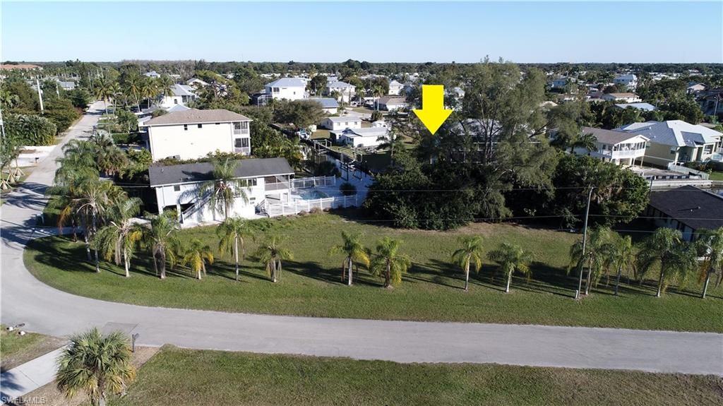 24490 Sailfish ST, BONITA SPRINGS, FL 34134 — exterior