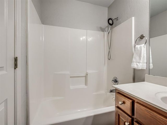 4445 Oak Hill, Guthrie, OK 73044