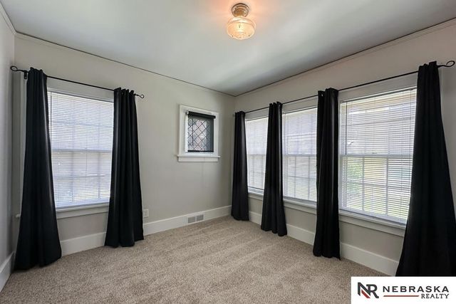 4021 Nicholas Street, Omaha, NE 68131
