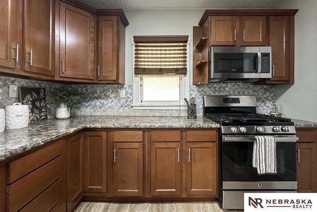 4021 Nicholas Street, Omaha, NE 68131
