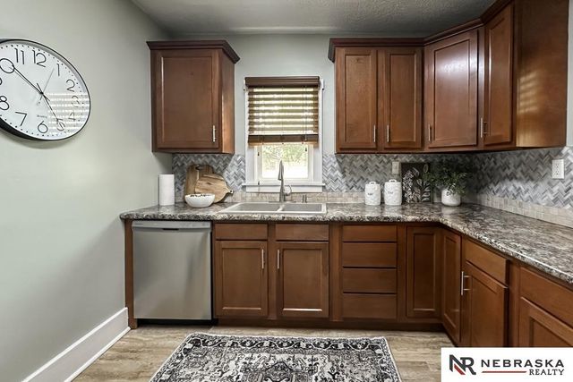 4021 Nicholas Street, Omaha, NE 68131