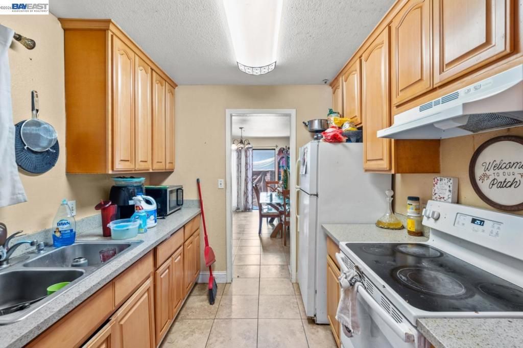 Image 6 of property listing at 33454 7Th St, Union City, CA 94587