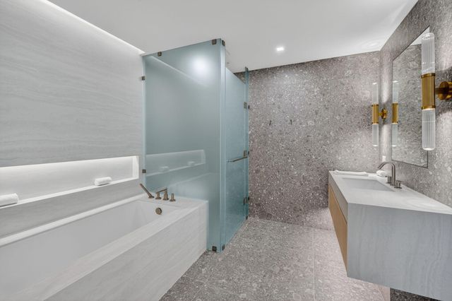 900 N Ocean Boulevard 1702, Pompano Beach, FL 33062