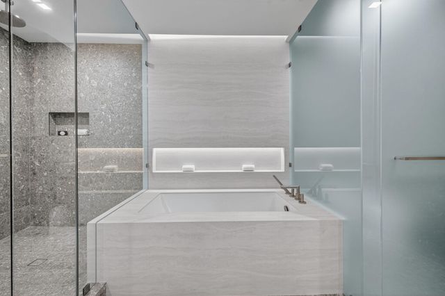 900 N Ocean Boulevard 1702, Pompano Beach, FL 33062