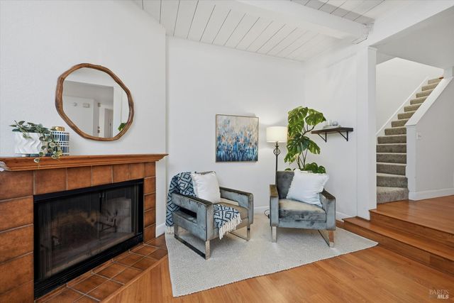 65 Freedom Ln N, Petaluma, CA 94952