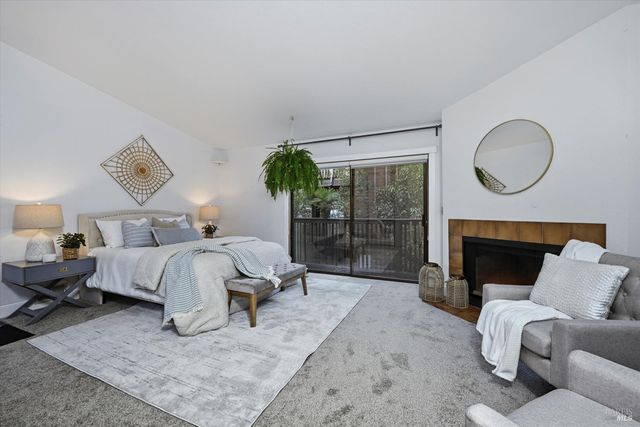 65 Freedom Ln N, Petaluma, CA 94952