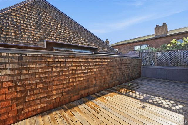 65 Freedom Ln N, Petaluma, CA 94952