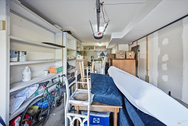 65 Freedom Ln N, Petaluma, CA 94952