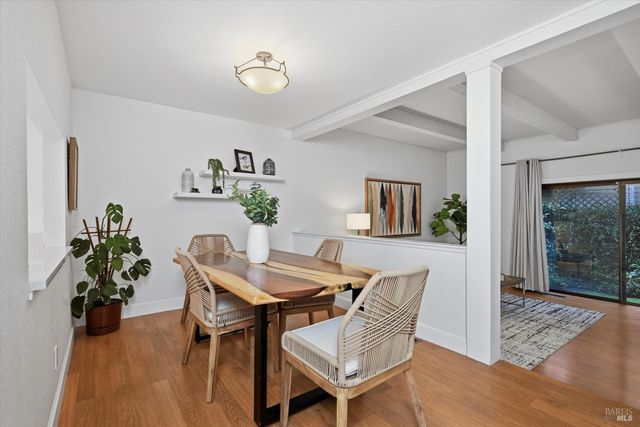 65 Freedom Ln N, Petaluma, CA 94952