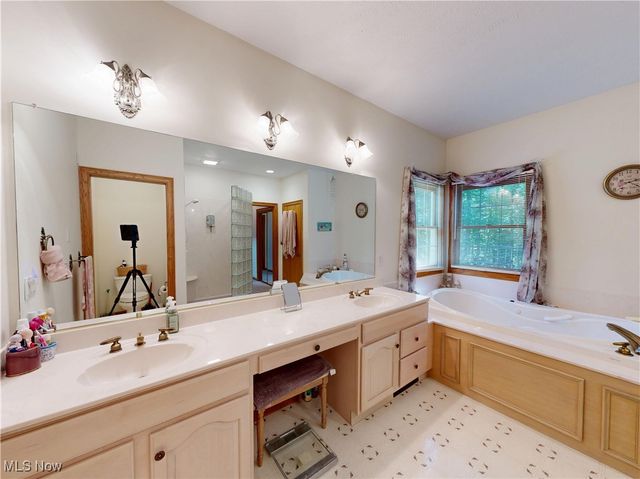 35005 Lisle Court, Willoughby, OH 44094