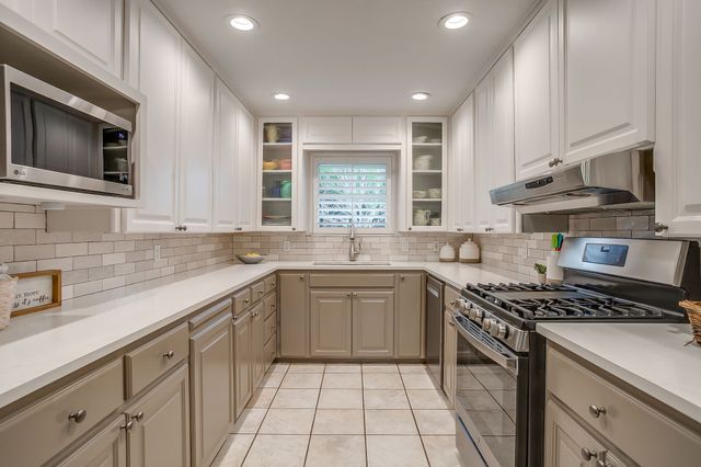 4209 Bilglade Road, Fort Worth, TX 76109