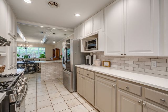 4209 Bilglade Road, Fort Worth, TX 76109