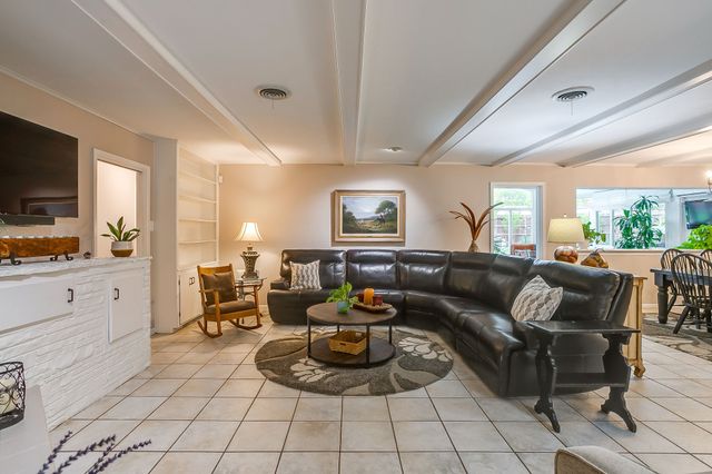 4209 Bilglade Road, Fort Worth, TX 76109