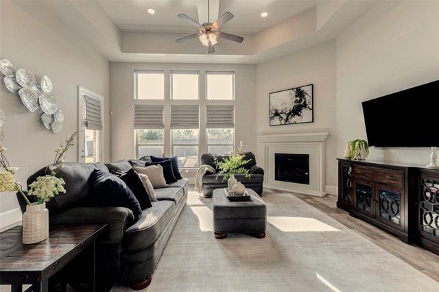 9869 Western Sky Drive, Brookshire, TX 77423