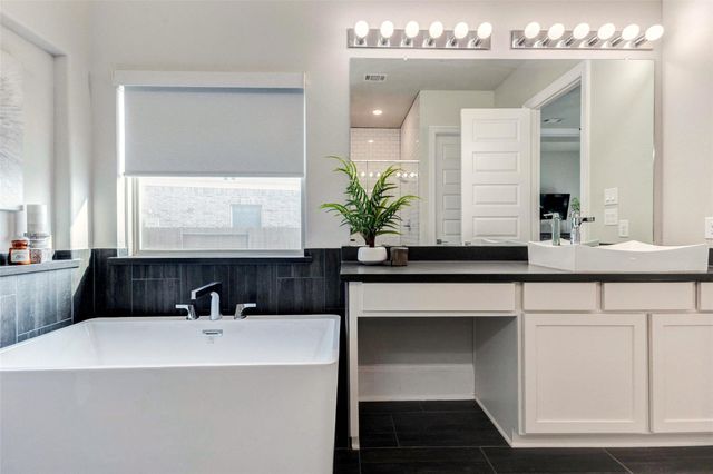 9869 Western Sky Drive, Brookshire, TX 77423