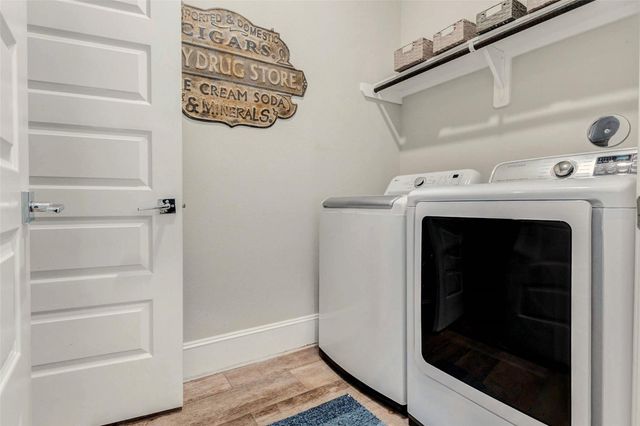 9869 Western Sky Drive, Brookshire, TX 77423