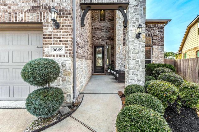 9869 Western Sky Drive, Brookshire, TX 77423