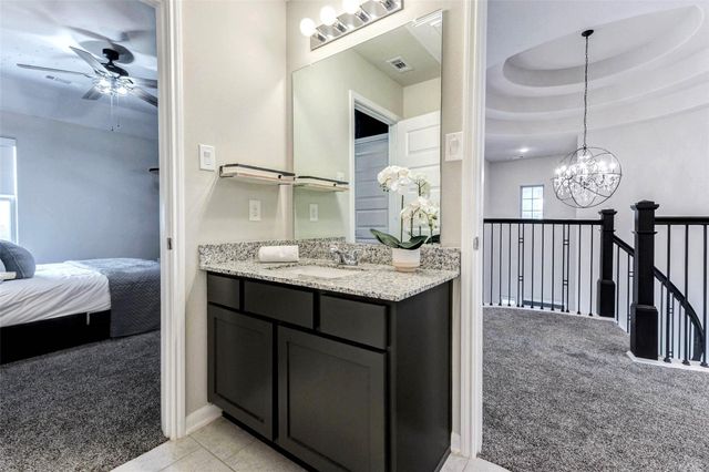 9869 Western Sky Drive, Brookshire, TX 77423