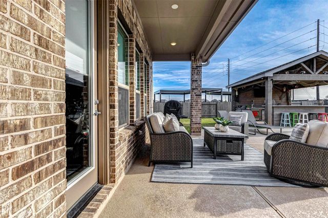 9869 Western Sky Drive, Brookshire, TX 77423