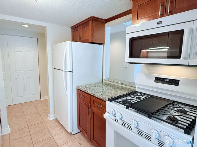 102 Brookwood Drive C, Rocky Hill, CT 06067