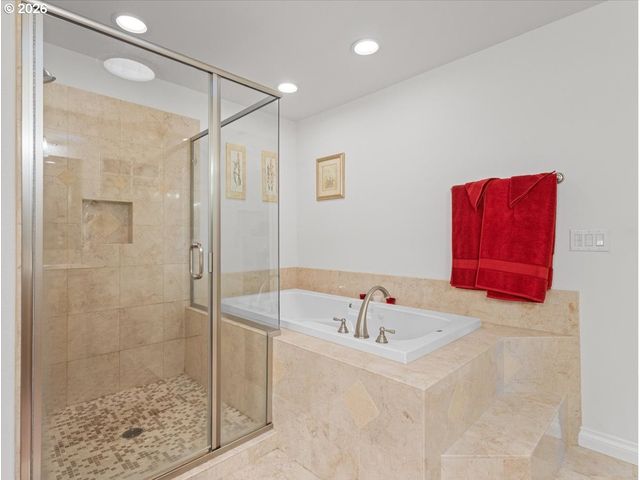 211 Se 198TH Pl, Camas, WA 98607