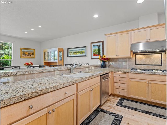 211 Se 198TH Pl, Camas, WA 98607