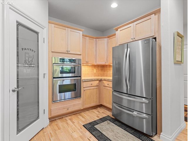 211 Se 198TH Pl, Camas, WA 98607