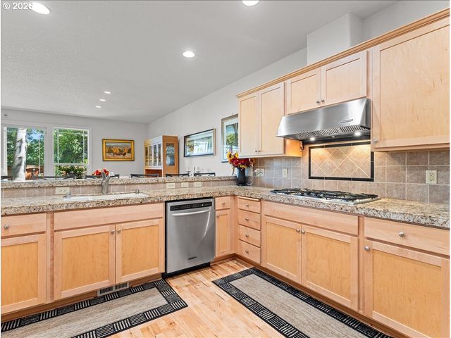 211 Se 198TH Pl, Camas, WA 98607
