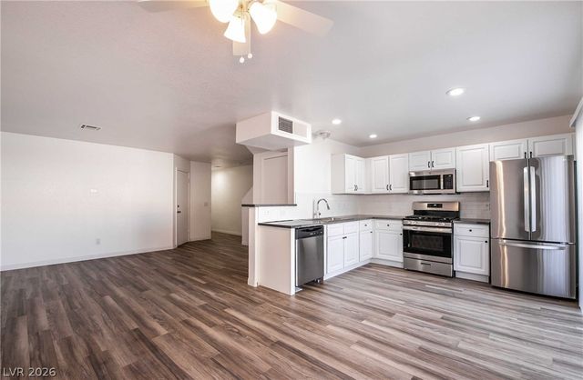 3280 Cheyenne Gardens Way, North Las Vegas, NV 89032