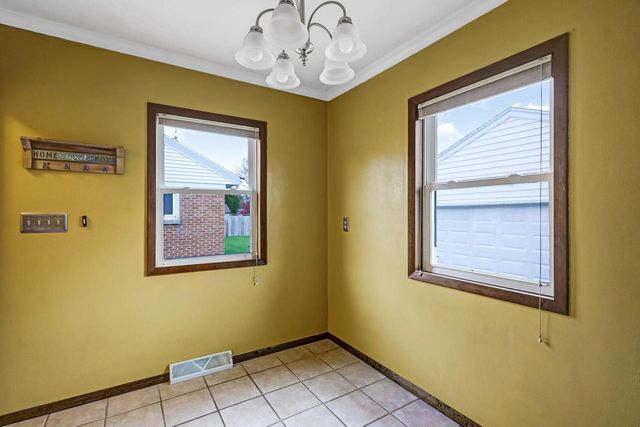 625 S 32nd STREET, Manitowoc, WI 54220