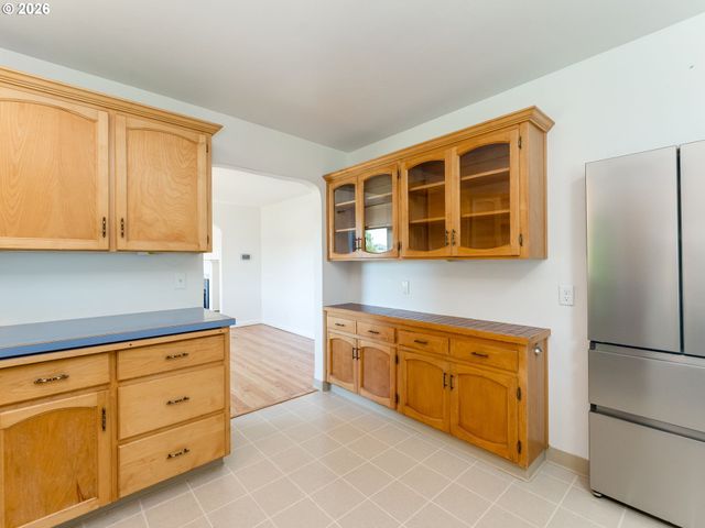1622 Se DAVIS St, Mc Minnville, OR 97128