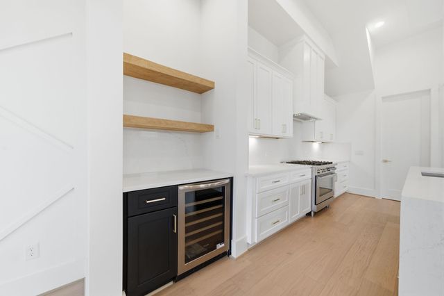 835 W 25th Street, Houston, TX 77008