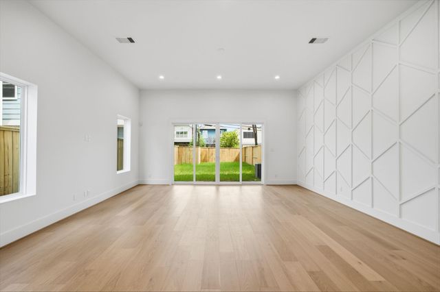 835 W 25th Street, Houston, TX 77008