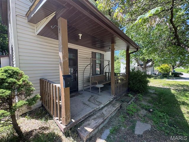 301 Plum Street, Collinsville, IL 62234