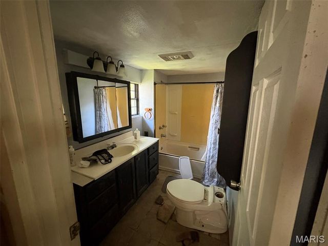 301 Plum Street, Collinsville, IL 62234