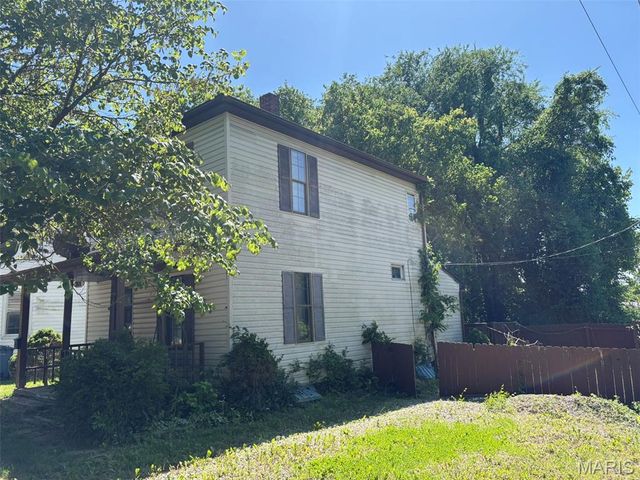 301 Plum Street, Collinsville, IL 62234