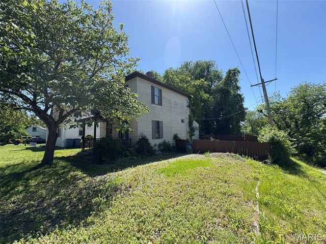 301 Plum Street, Collinsville, IL 62234