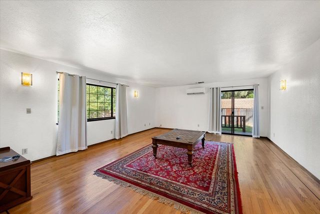 4822 Livoti Ave, Fair Oaks, CA 95628