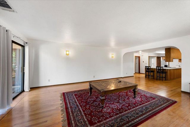 4822 Livoti Ave, Fair Oaks, CA 95628
