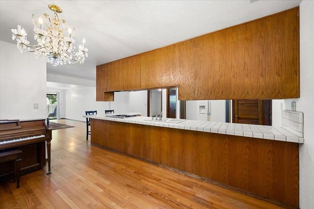 4822 Livoti Ave, Fair Oaks, CA 95628